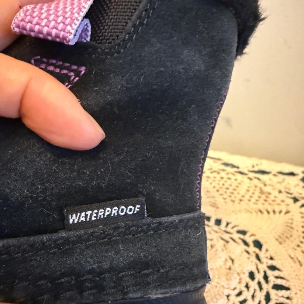 The North Face Kids' Black and Pink Winter Boots - Picture 4 of 7